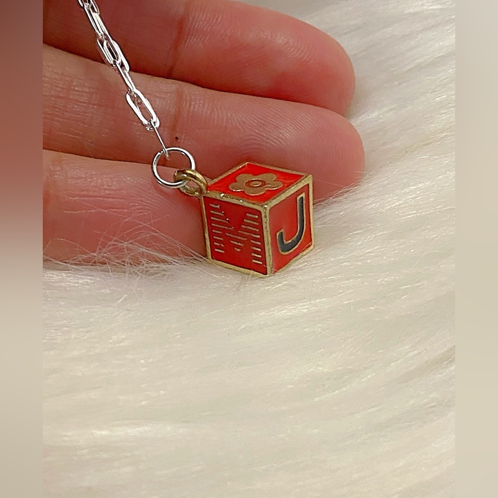 LV ZIPPER-PULL RED AND VIOLET WITH PAVOI 14K PLATED AND MARC JACOBS CUBE - Picture 7 of 12